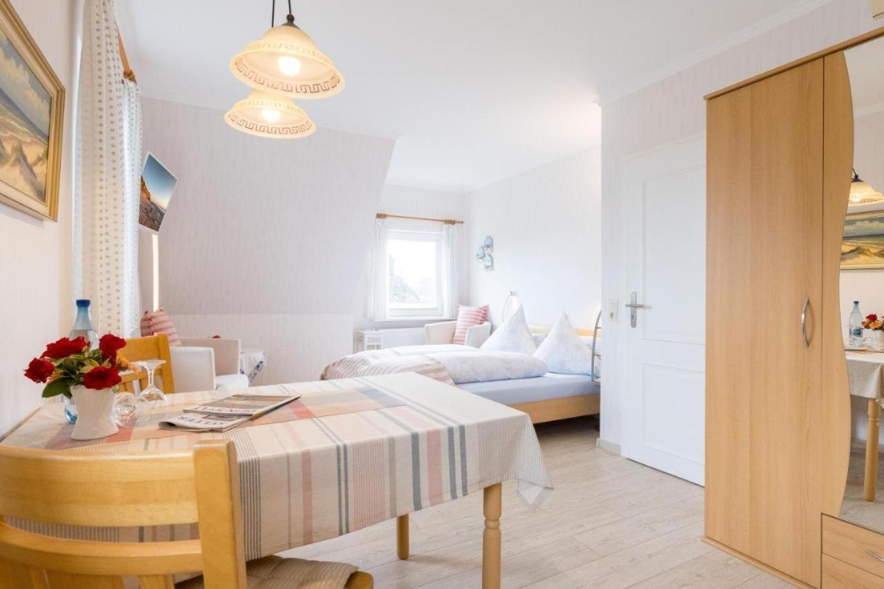 Ferienwohnungen Peters Sylt Buitenkant foto